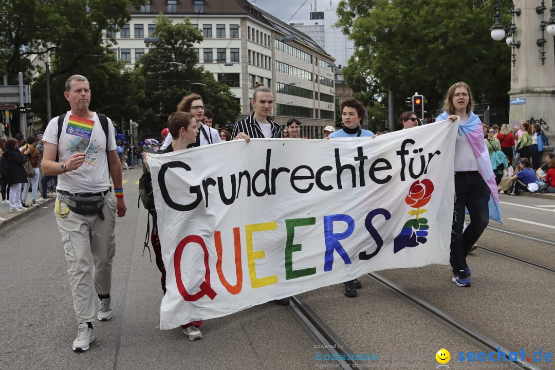 ZURICH PRIDE FESTIVAL: Zuerich - Schweiz, 15.06.2024