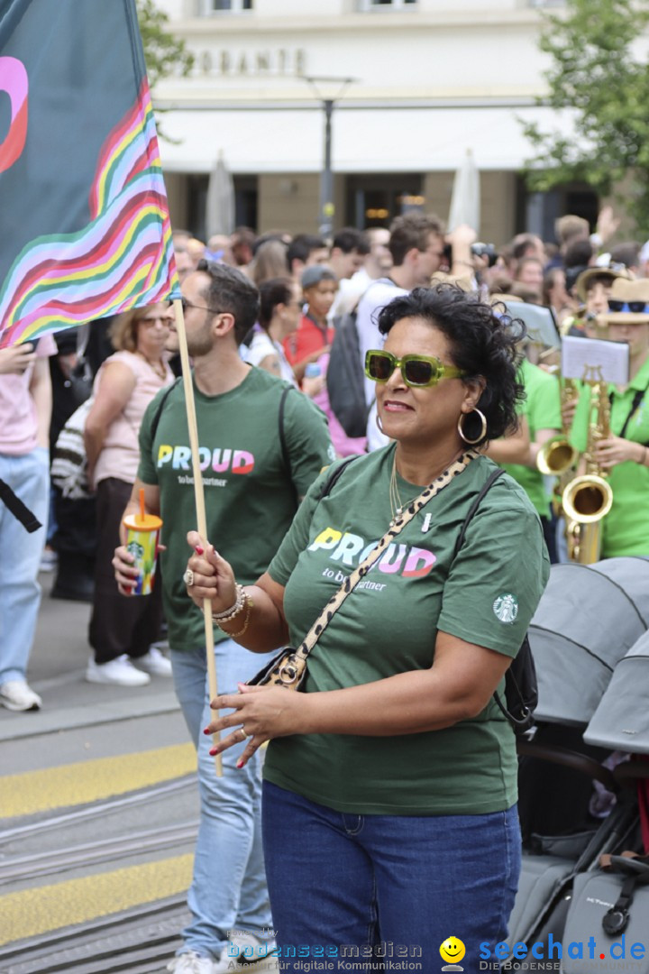 ZURICH PRIDE FESTIVAL: Zuerich - Schweiz, 15.06.2024