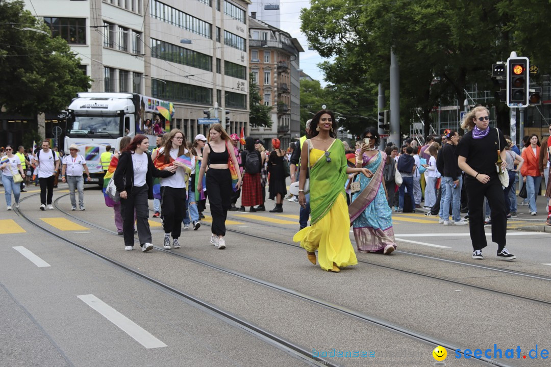 ZURICH PRIDE FESTIVAL: Zuerich - Schweiz, 15.06.2024