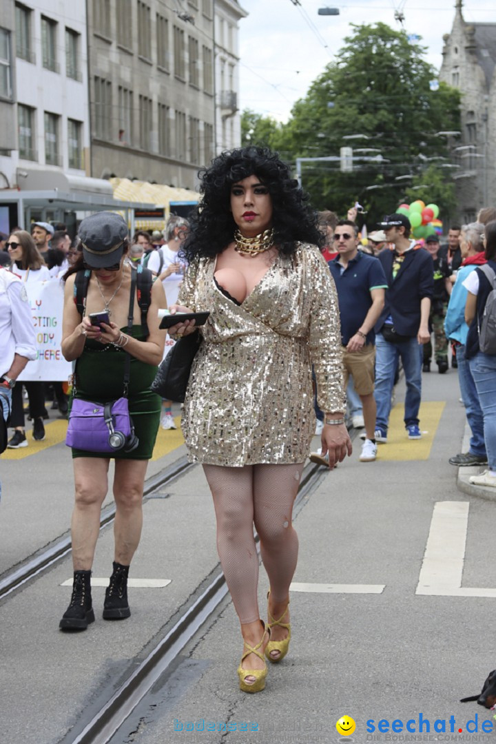 ZURICH PRIDE FESTIVAL: Zuerich - Schweiz, 15.06.2024