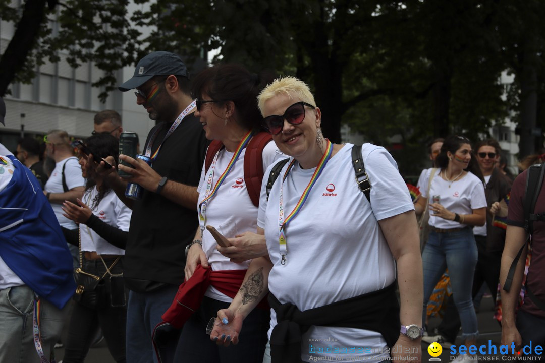 ZURICH PRIDE FESTIVAL: Zuerich - Schweiz, 15.06.2024