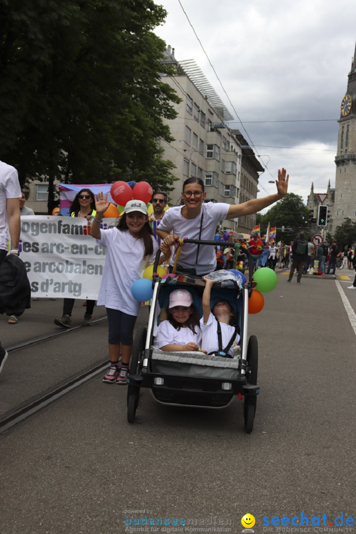 ZURICH PRIDE FESTIVAL: Zuerich - Schweiz, 15.06.2024