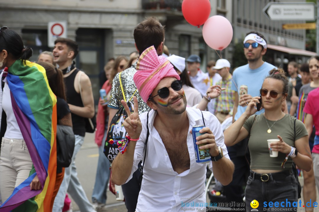 ZURICH PRIDE FESTIVAL: Zuerich - Schweiz, 15.06.2024