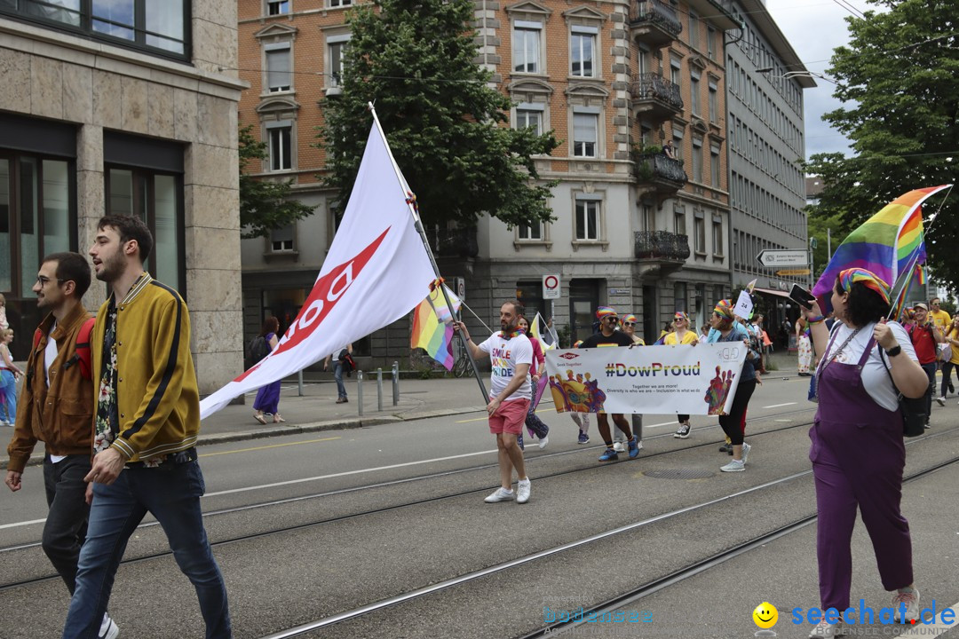 ZURICH PRIDE FESTIVAL: Zuerich - Schweiz, 15.06.2024