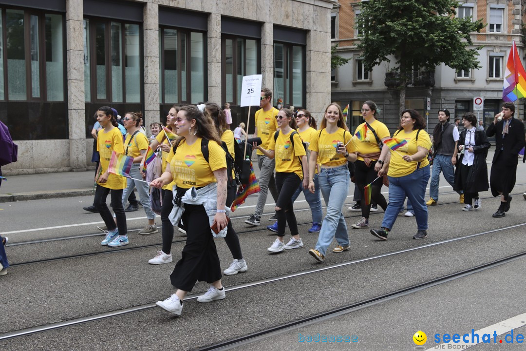 ZURICH PRIDE FESTIVAL: Zuerich - Schweiz, 15.06.2024