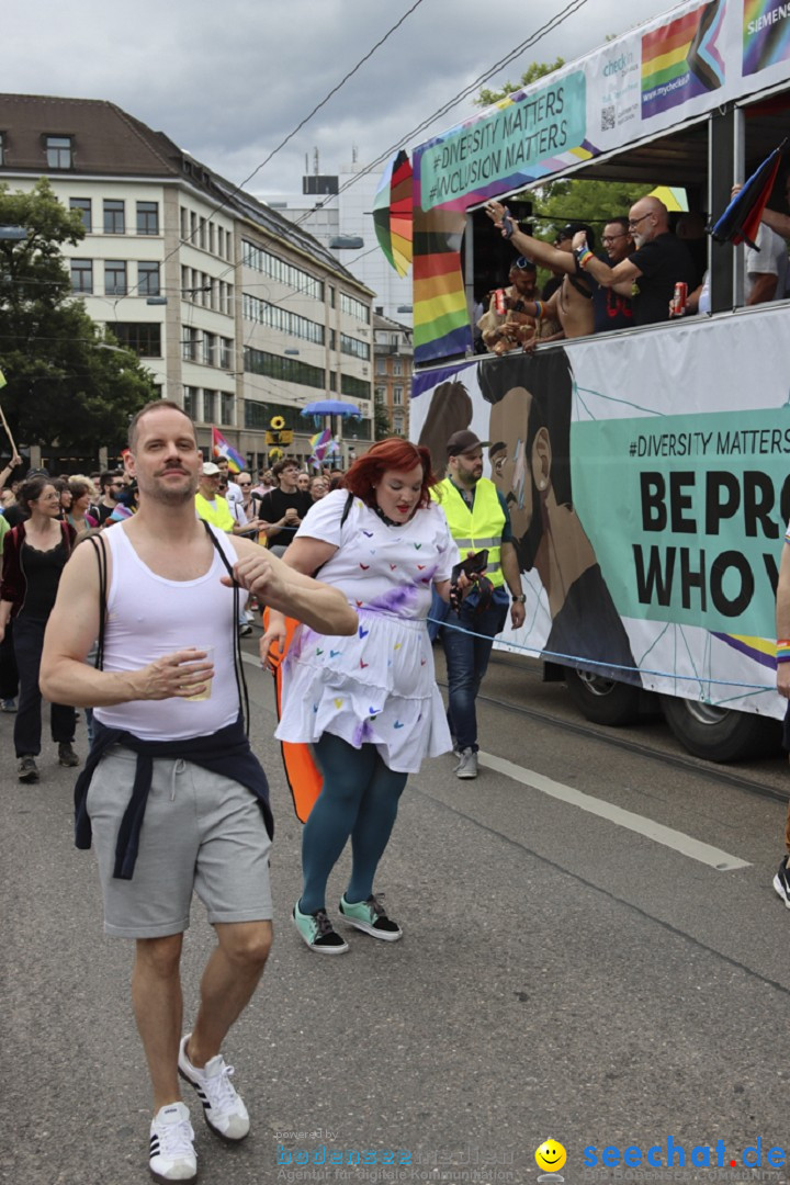 ZURICH PRIDE FESTIVAL: Zuerich - Schweiz, 15.06.2024