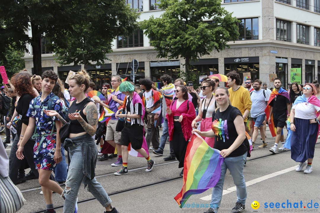 ZURICH PRIDE FESTIVAL: Zuerich - Schweiz, 15.06.2024