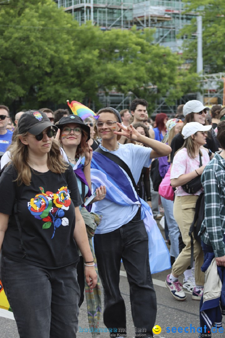 ZURICH PRIDE FESTIVAL: Zuerich - Schweiz, 15.06.2024