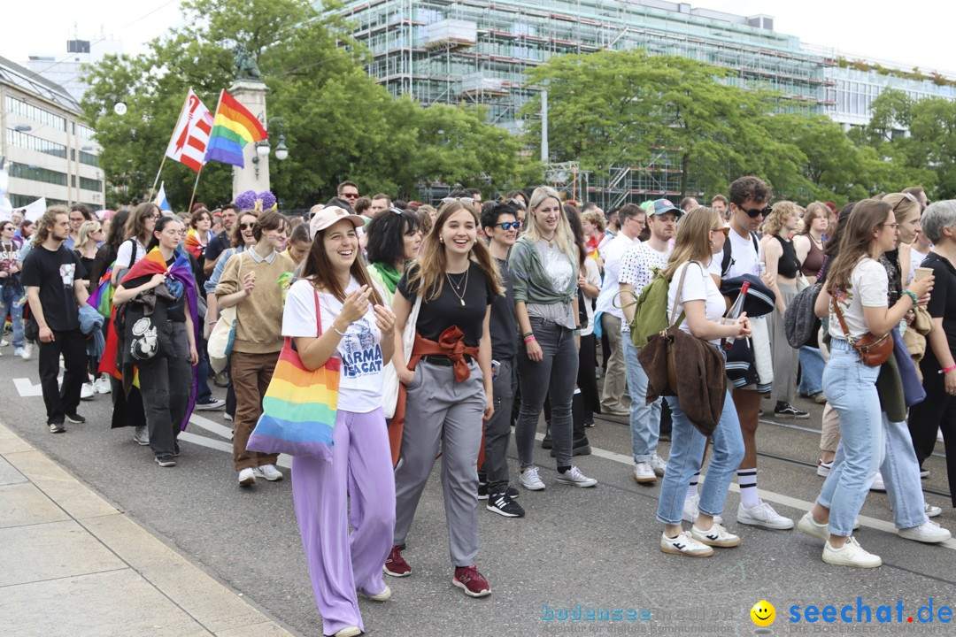 ZURICH PRIDE FESTIVAL: Zuerich - Schweiz, 15.06.2024