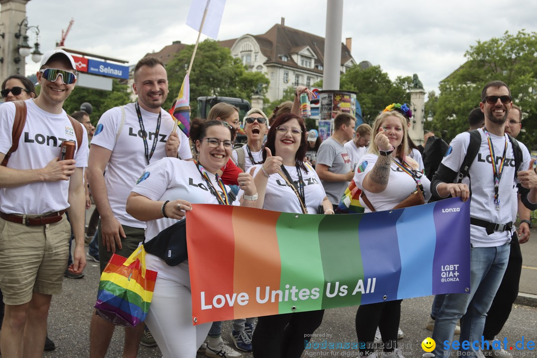 ZURICH PRIDE FESTIVAL: Zuerich - Schweiz, 15.06.2024