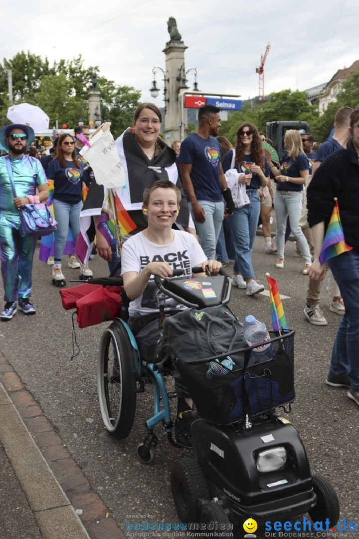 ZURICH PRIDE FESTIVAL: Zuerich - Schweiz, 15.06.2024