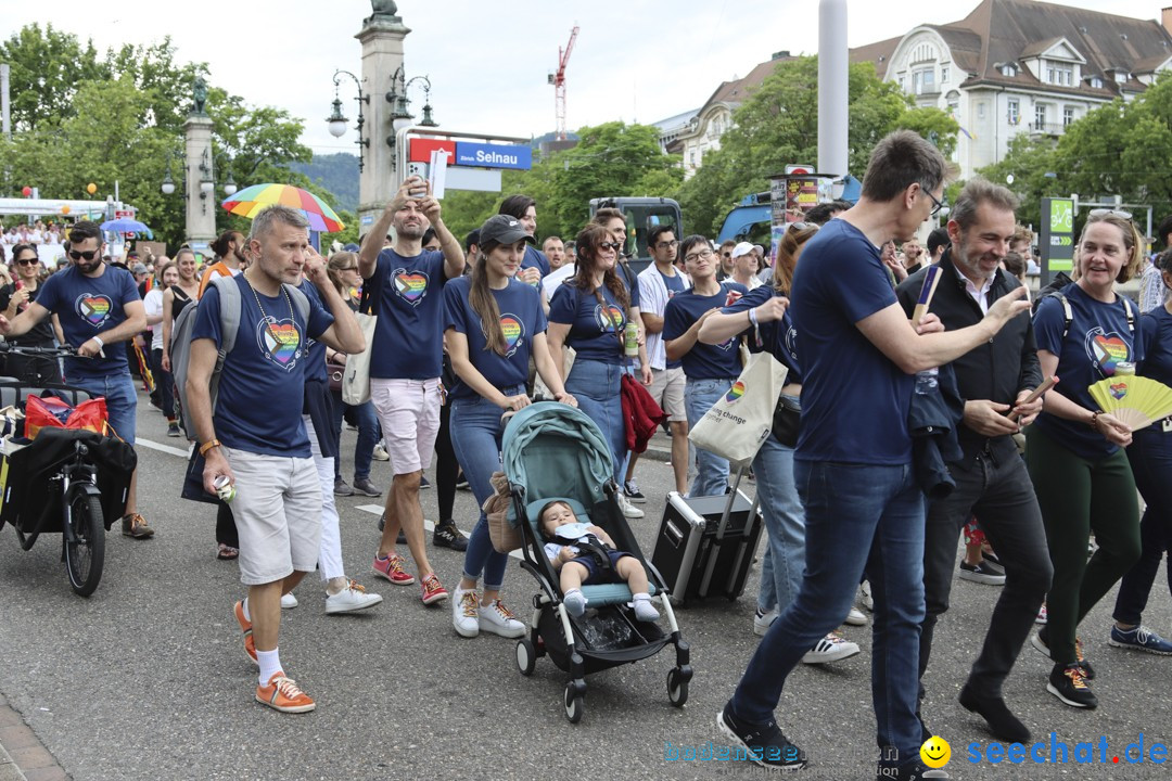 ZURICH PRIDE FESTIVAL: Zuerich - Schweiz, 15.06.2024