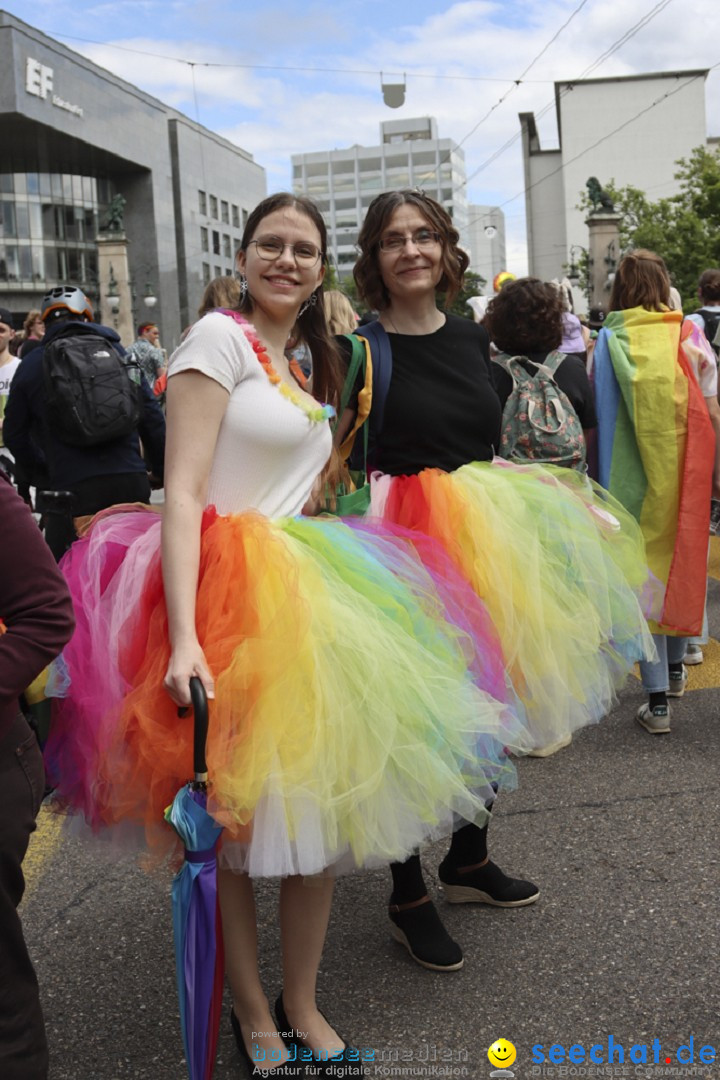 ZURICH PRIDE FESTIVAL: Zuerich - Schweiz, 15.06.2024