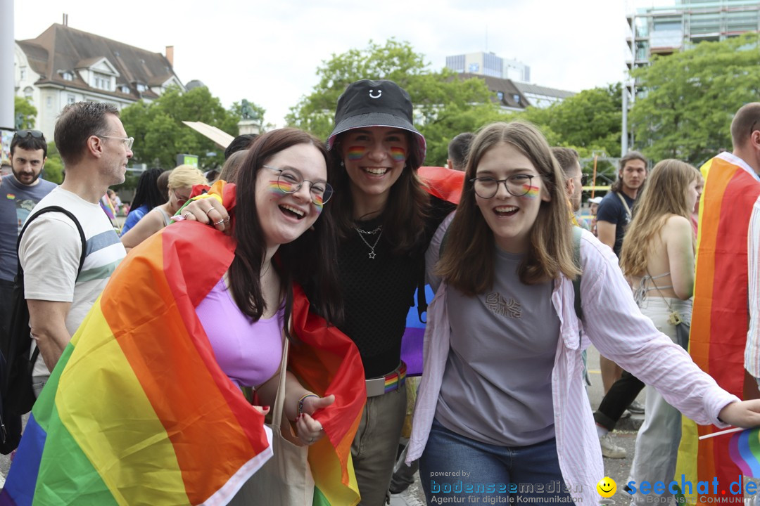 ZURICH PRIDE FESTIVAL: Zuerich - Schweiz, 15.06.2024