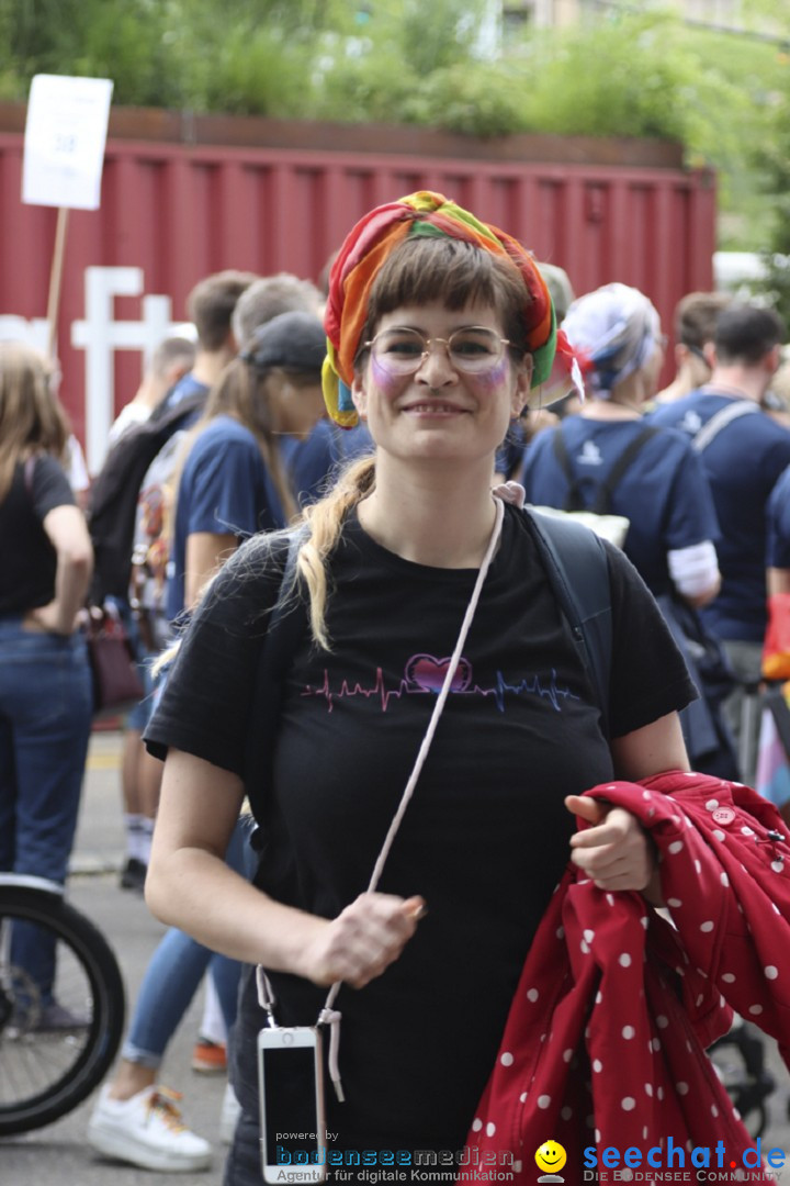 ZURICH PRIDE FESTIVAL: Zuerich - Schweiz, 15.06.2024