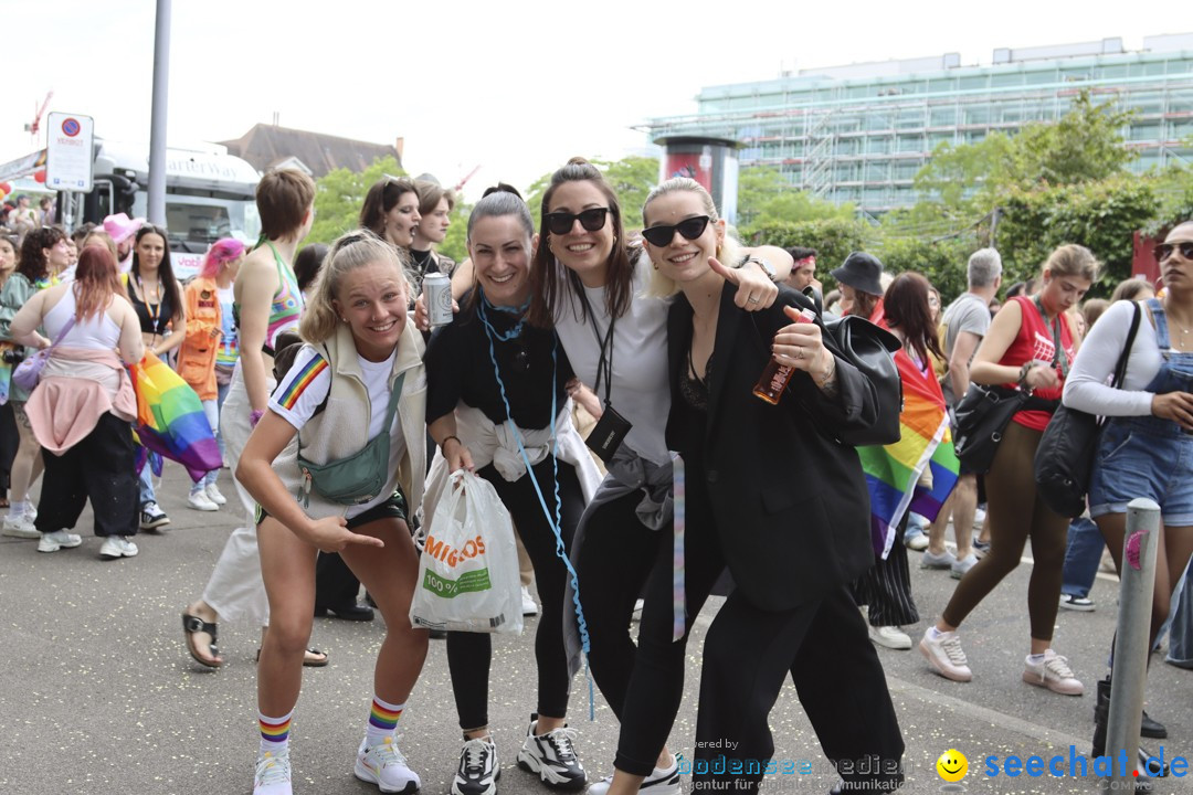 ZURICH PRIDE FESTIVAL: Zuerich - Schweiz, 15.06.2024