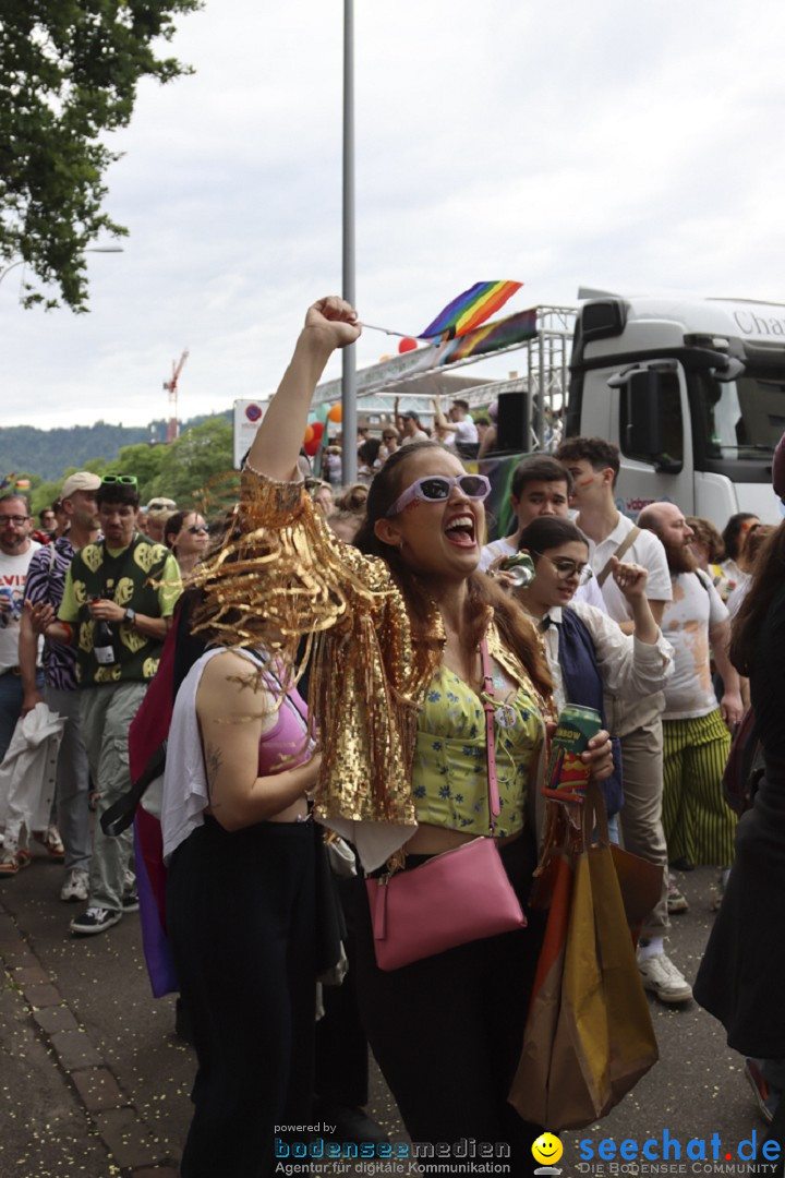 ZURICH PRIDE FESTIVAL: Zuerich - Schweiz, 15.06.2024