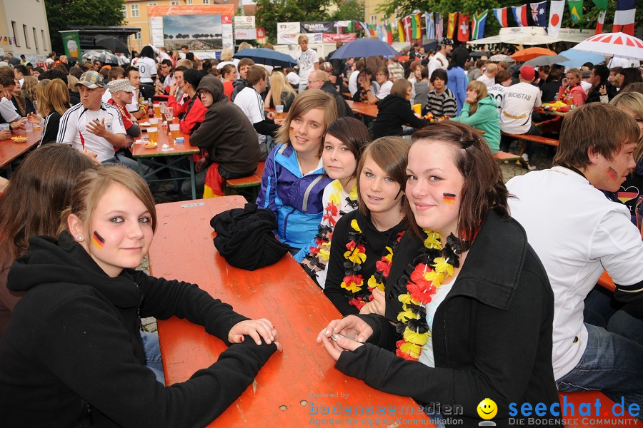 WM 2010 Public Viewing: Deutschland vs Australien (4:0) mit Band Face-of-Vi