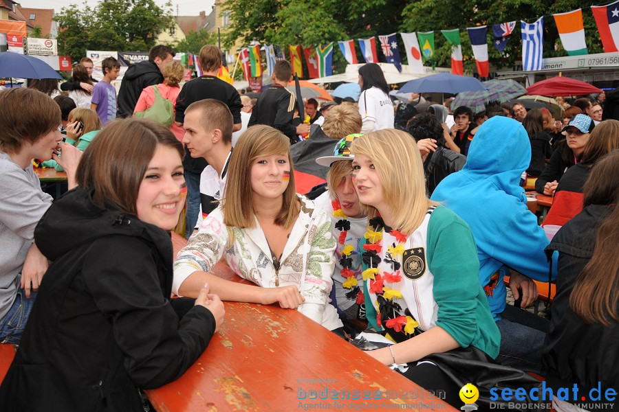 WM 2010 Public Viewing: Deutschland vs Australien (4:0) mit Band Face-of-Vi