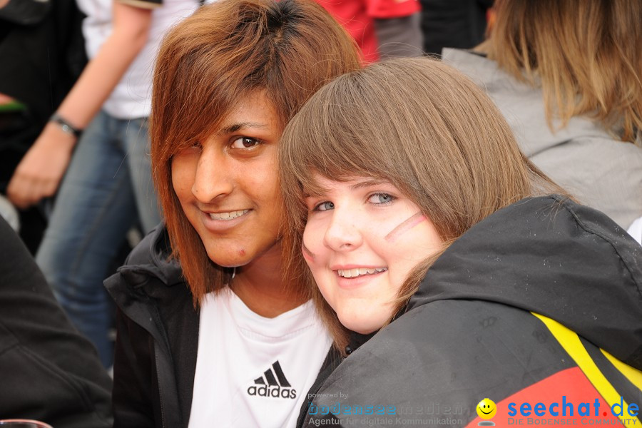 WM 2010 Public Viewing: Deutschland vs Australien (4:0) mit Band Face-of-Vi