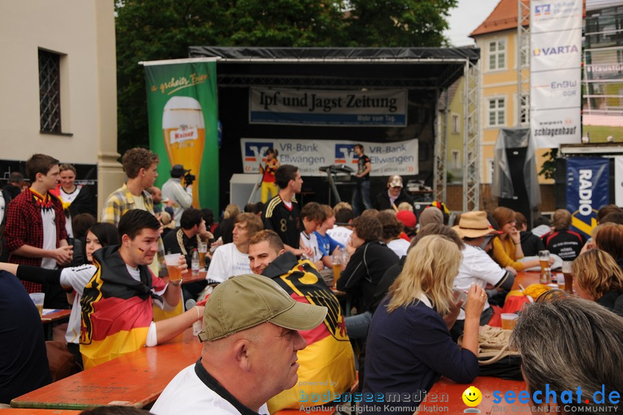 WM 2010 Public Viewing: Deutschland vs Australien (4:0) mit Band Face-of-Vi