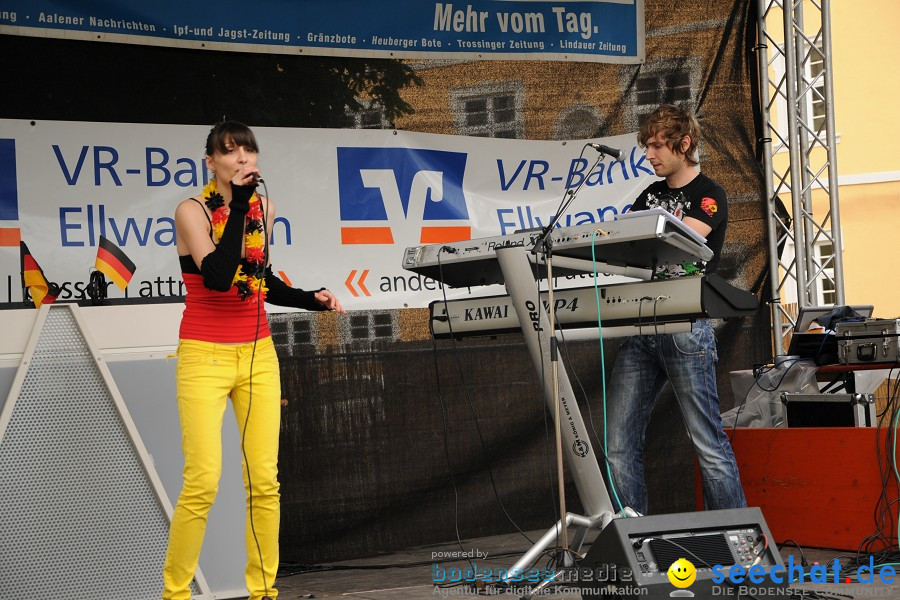 WM 2010 Public Viewing: Deutschland vs Australien (4:0) mit Band Face-of-Vi