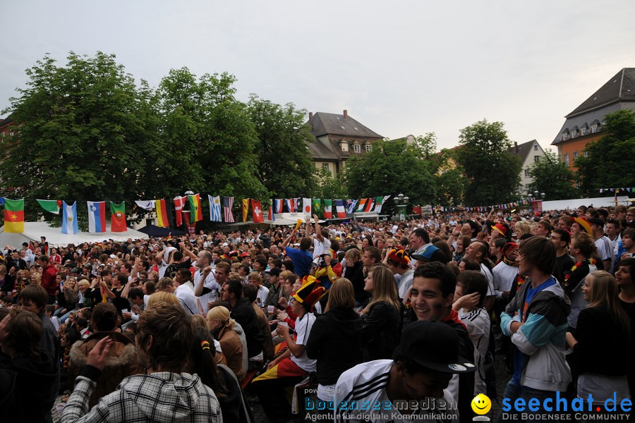 WM 2010 Public Viewing: Deutschland vs Australien (4:0) mit Band Face-of-Vi