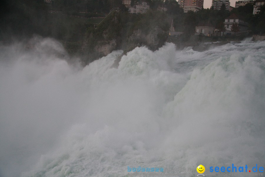 Feuerwerk-2010-Rheinfall-Schaffhausen-21082010-Bodensee-Community-seechat_de-IMG_8742.JPG