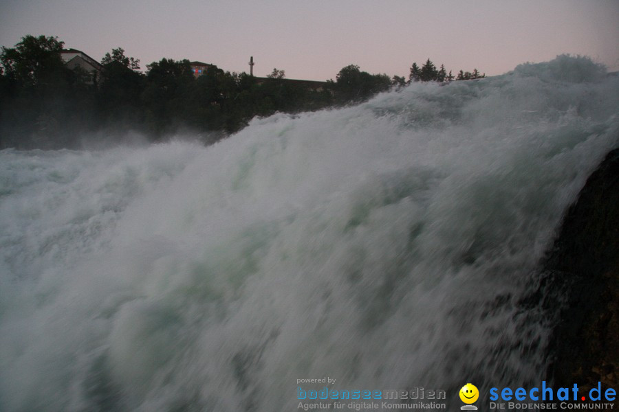 Feuerwerk-2010-Rheinfall-Schaffhausen-21082010-Bodensee-Community-seechat_de-IMG_8745.JPG