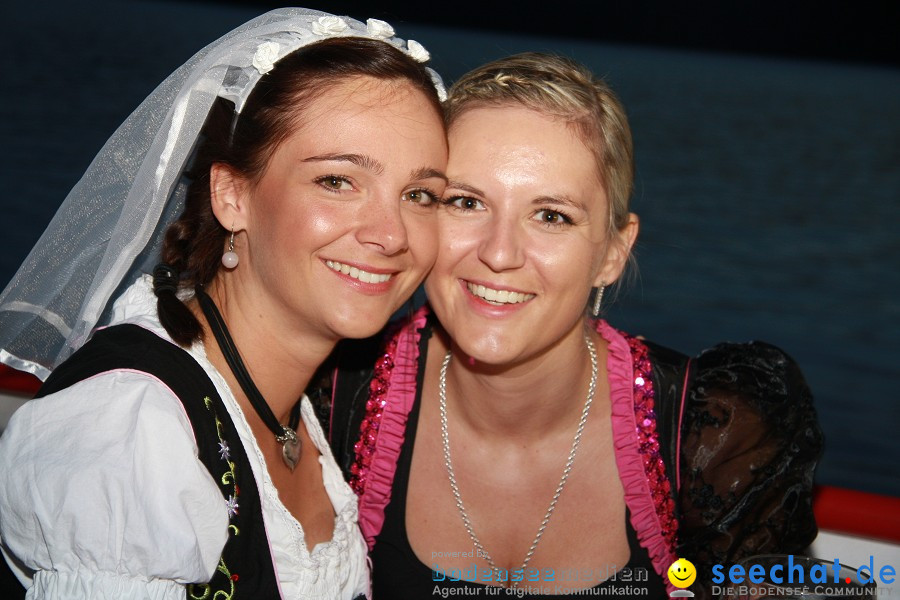 Wiesnboot-besser-fayern-als-die-Bayern-2010-Bodensee-Ueberlingen-110910-seechat_de-IMG_1108.JPG