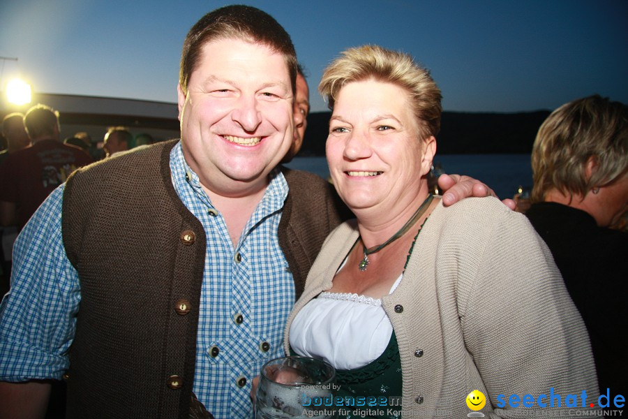 Wiesnboot-besser-fayern-als-die-Bayern-2010-Bodensee-Ueberlingen-110910-seechat_de-IMG_1121.JPG