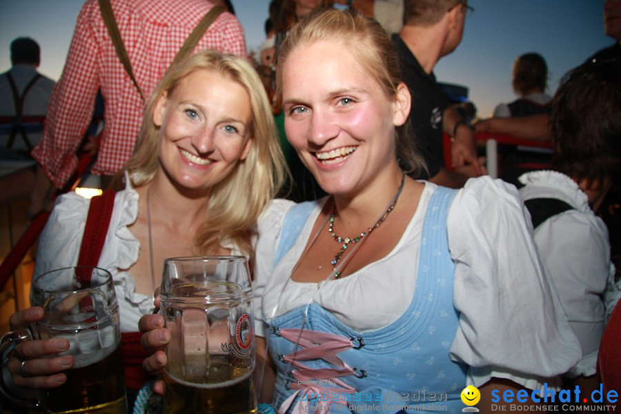 Wiesnboot-besser-fayern-als-die-Bayern-2010-Bodensee-Ueberlingen-110910-seechat_de-IMG_1131.JPG