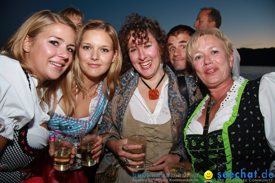 Wiesnboot-besser-fayern-als-die-Bayern-2010-Bodensee-Ueberlingen-110910-seechat_de-IMG_1133.JPG