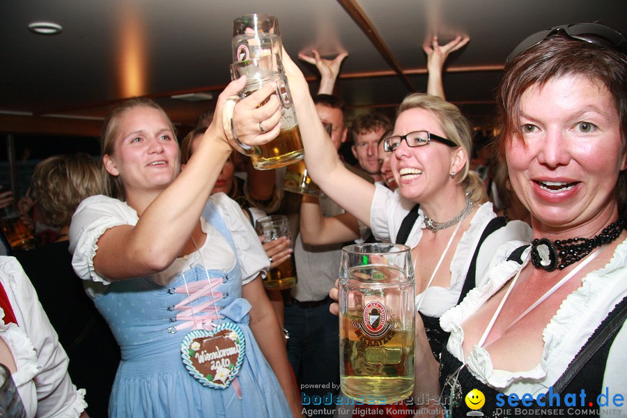 Wiesnboot-besser-fayern-als-die-Bayern-2010-Bodensee-Ueberlingen-110910-seechat_de-IMG_1178.JPG