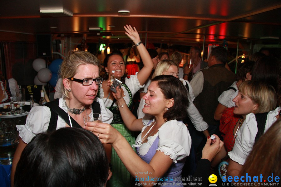 Wiesnboot-besser-fayern-als-die-Bayern-2010-Bodensee-Ueberlingen-110910-seechat_de-IMG_1302.JPG