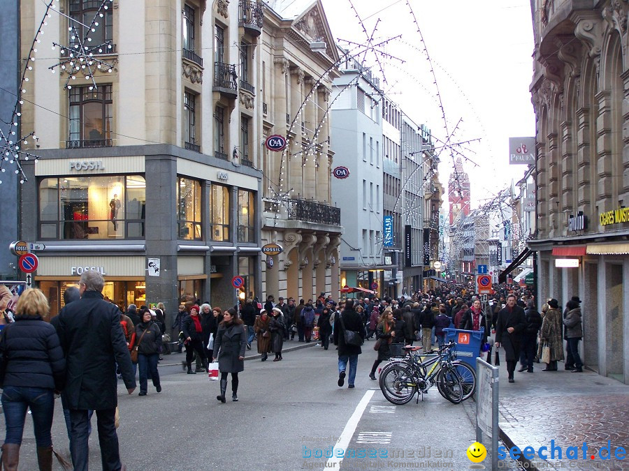 Weihnachtsmarkt mit Konzert: Basel - Schweiz, 19.12.2010