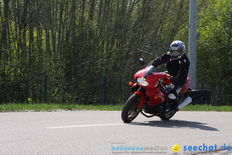 seechat.de Motorrad-Kurventraining: Start-up-Day-ADAC-Fahrsicherheitsanlage