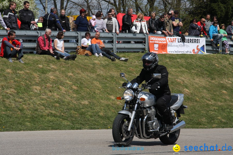 seechat.de Motorrad-Kurventraining: Start-up-Day-ADAC-Fahrsicherheitsanlage