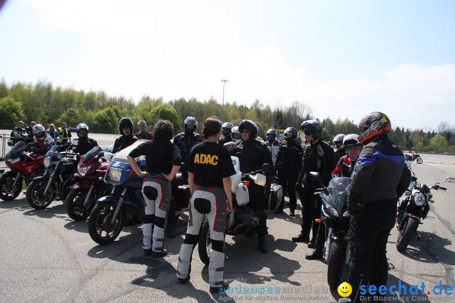 seechat.de Motorrad-Kurventraining: Start-up-Day-ADAC-Fahrsicherheitsanlage