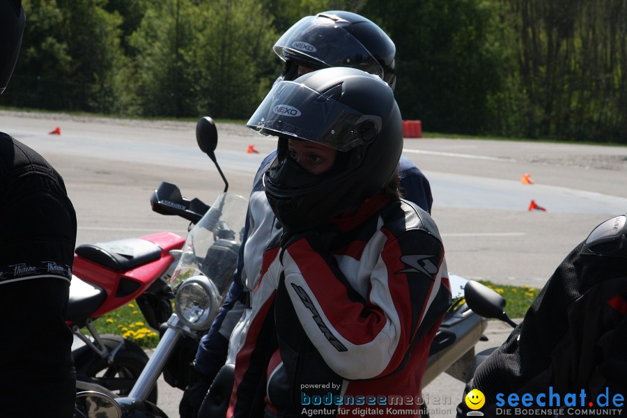 seechat.de Motorrad-Kurventraining: Start-up-Day-ADAC-Fahrsicherheitsanlage