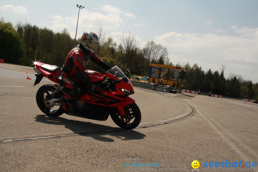 seechat.de Motorrad-Kurventraining: Start-up-Day-ADAC-Fahrsicherheitsanlage