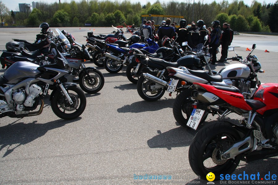 seechat.de Motorrad-Kurventraining: Start-up-Day-ADAC-Fahrsicherheitsanlage