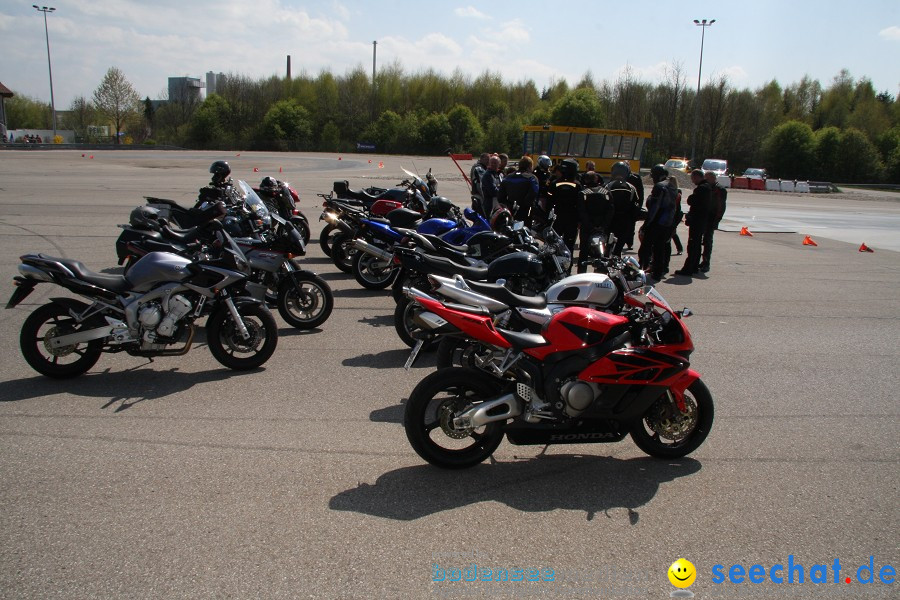 seechat.de Motorrad-Kurventraining: Start-up-Day-ADAC-Fahrsicherheitsanlage