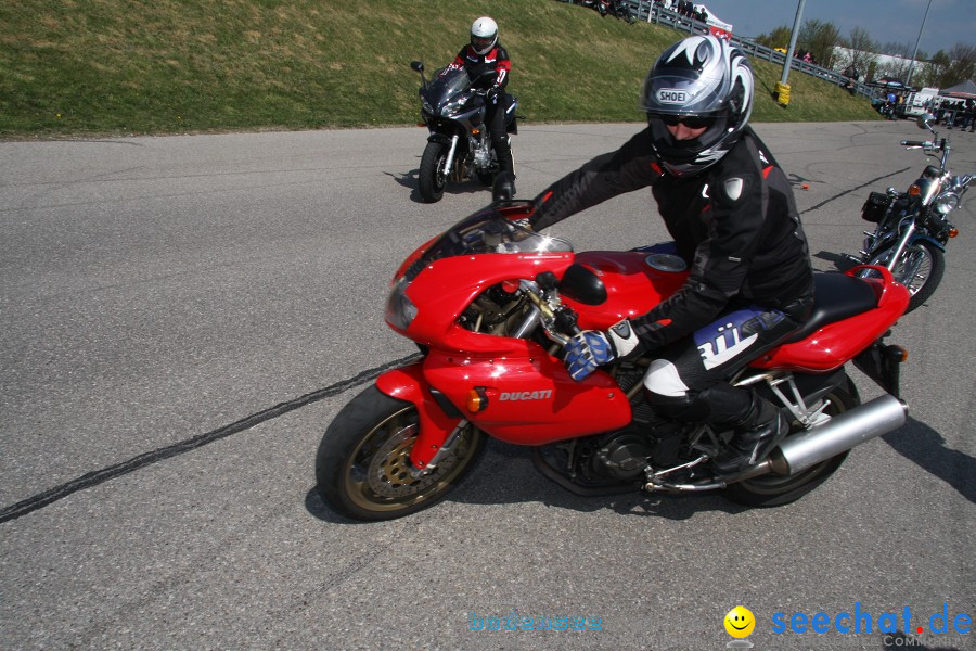 seechat.de Motorrad-Kurventraining: Start-up-Day-ADAC-Fahrsicherheitsanlage