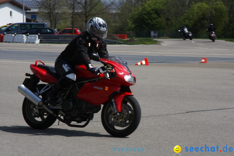 seechat.de Motorrad-Kurventraining: Start-up-Day-ADAC-Fahrsicherheitsanlage