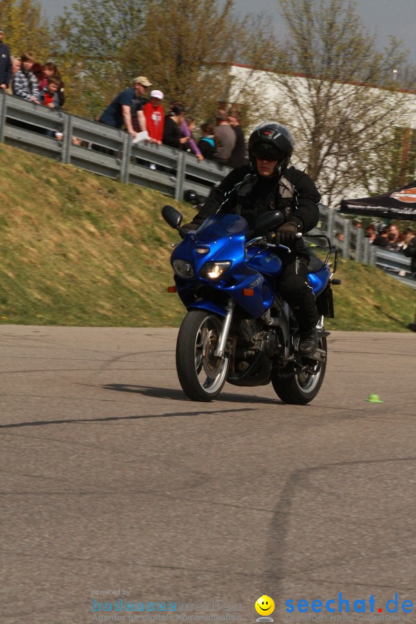 seechat.de Motorrad-Kurventraining: Start-up-Day-ADAC-Fahrsicherheitsanlage