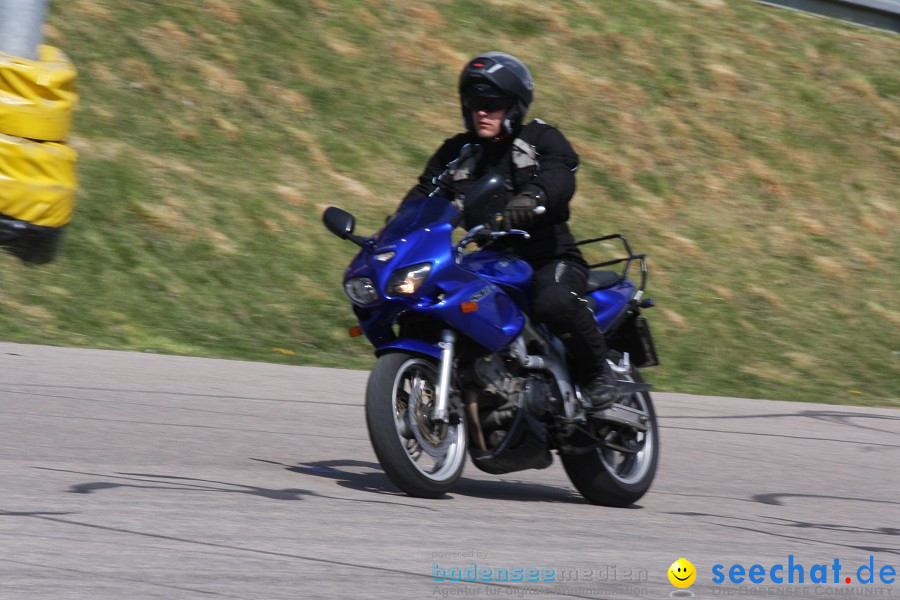 seechat.de Motorrad-Kurventraining: Start-up-Day-ADAC-Fahrsicherheitsanlage