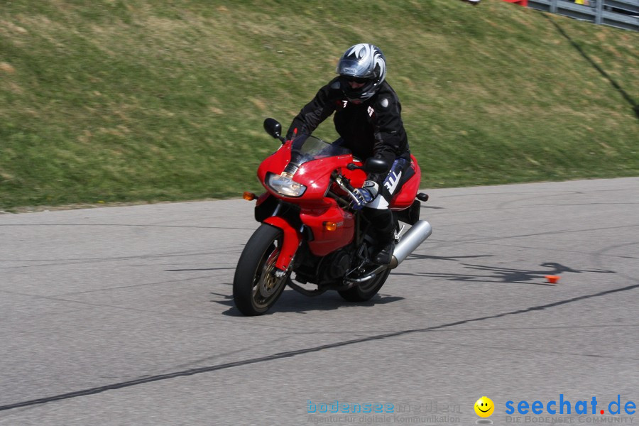 seechat.de Motorrad-Kurventraining: Start-up-Day-ADAC-Fahrsicherheitsanlage