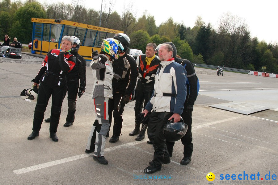 seechat.de Motorrad-Kurventraining: Start-up-Day-ADAC-Fahrsicherheitsanlage