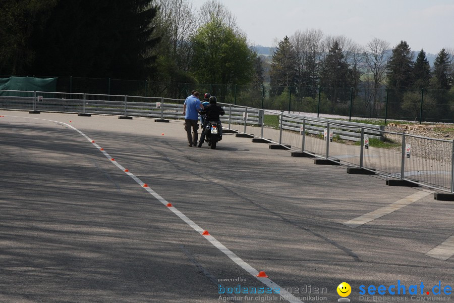 seechat.de Motorrad-Kurventraining: Start-up-Day-ADAC-Fahrsicherheitsanlage